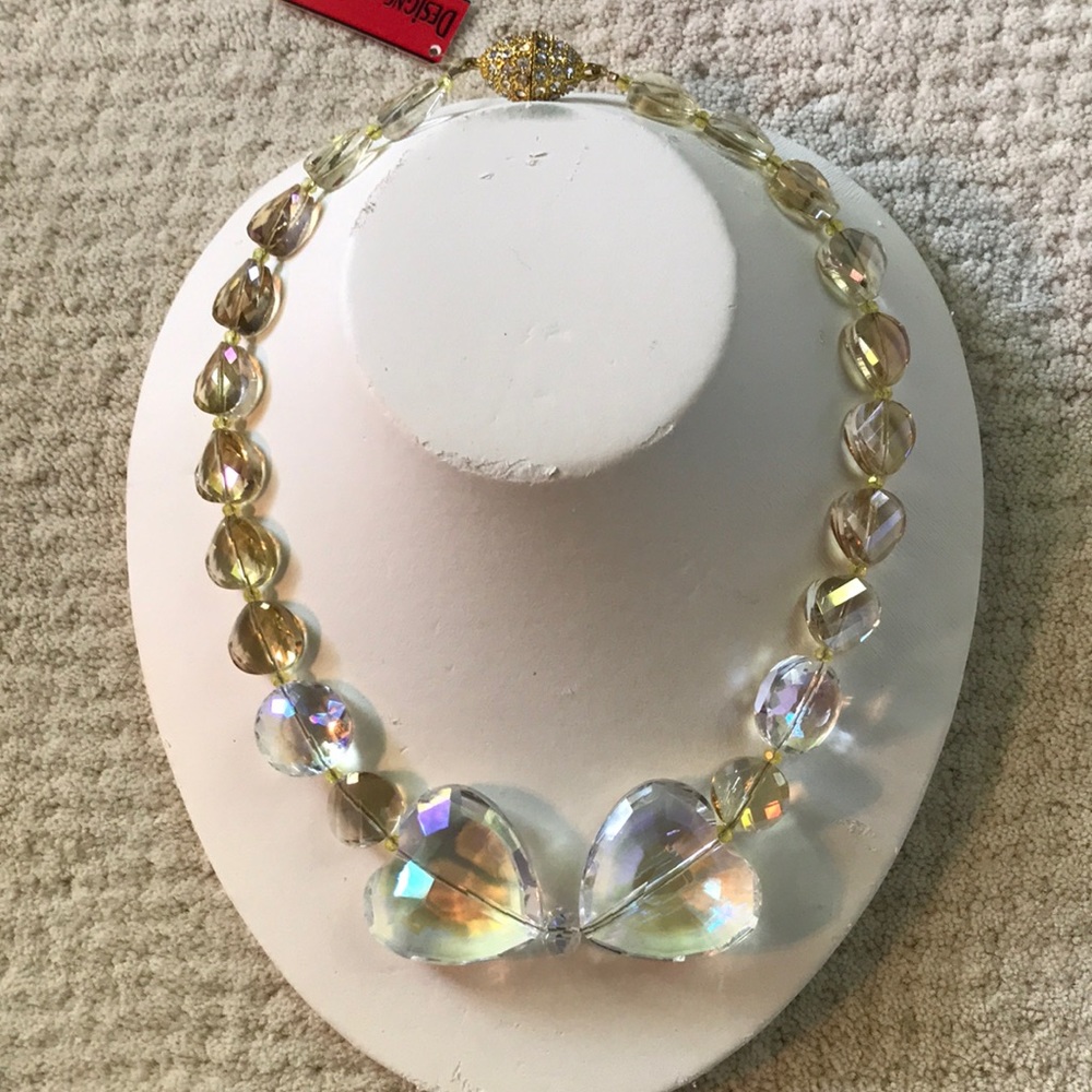 🤍NWT Heart to Heart necklace🤍